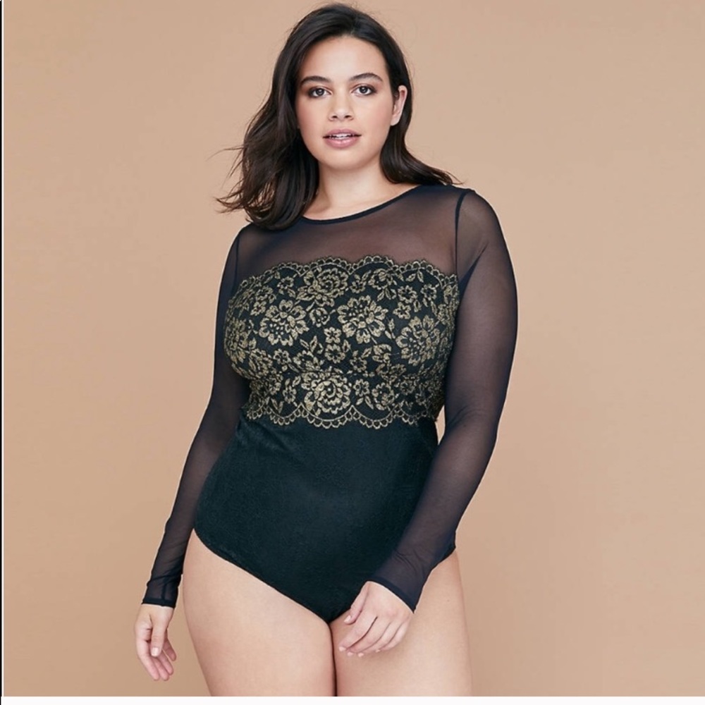 Cacique bodysuit 26/28 NWT